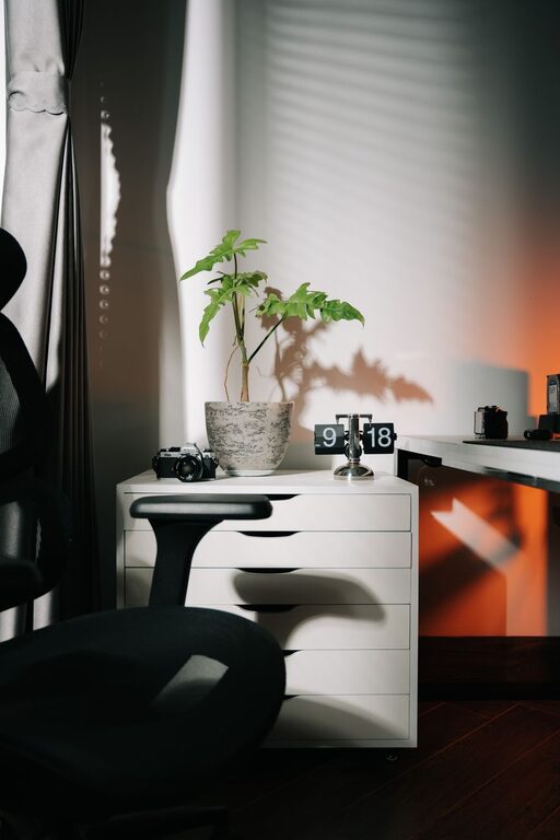 Tips for Creating a Relaxing Home Workspace to Boost Productivity