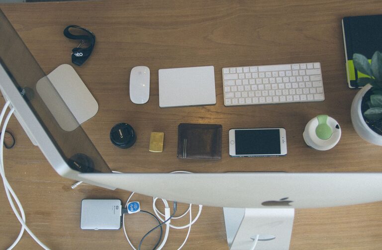 Tips for Organizing a Clutter-Free Workspace to Boost Productivity and Creativity